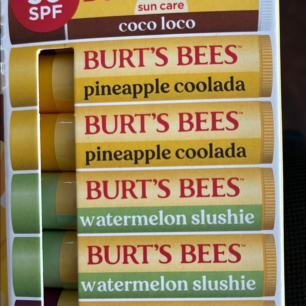 Burt's Bees 10 lip balms 30 SPF - Picture 3 of 6